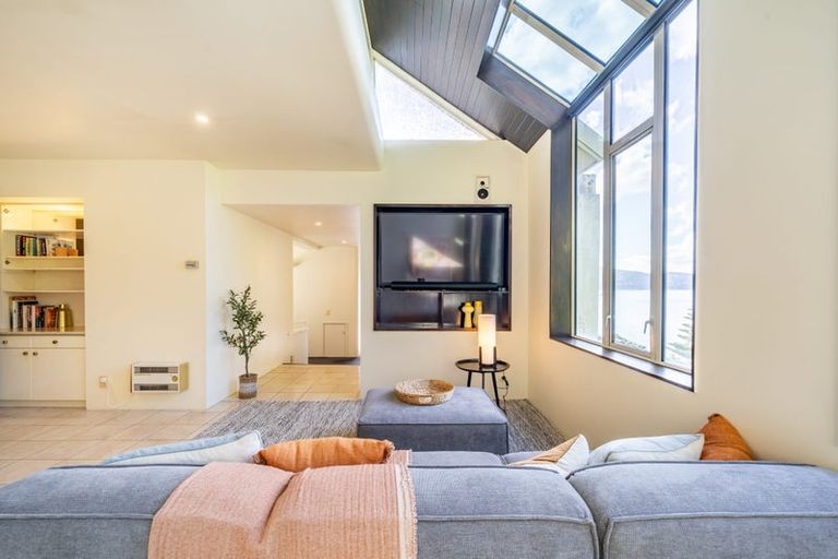 Photo of property in 4/154 Oriental Parade, Oriental Bay, Wellington, 6011