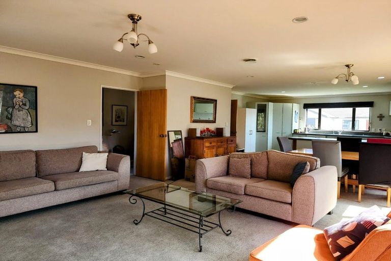 Photo of property in 3 Gybe Place, Whitby, Porirua, 5024