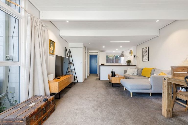 Photo of property in 102 Winchester Street, Merivale, Christchurch, 8014