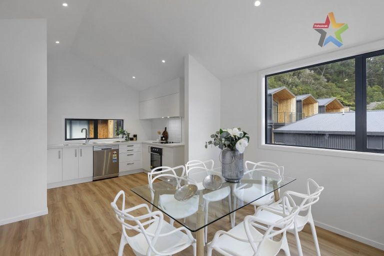 Photo of property in 15/33 Raukawa Street, Stokes Valley, Lower Hutt, 5019