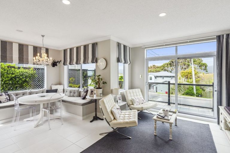 Photo of property in 47 Golf Road, Paraparaumu Beach, Paraparaumu, 5032