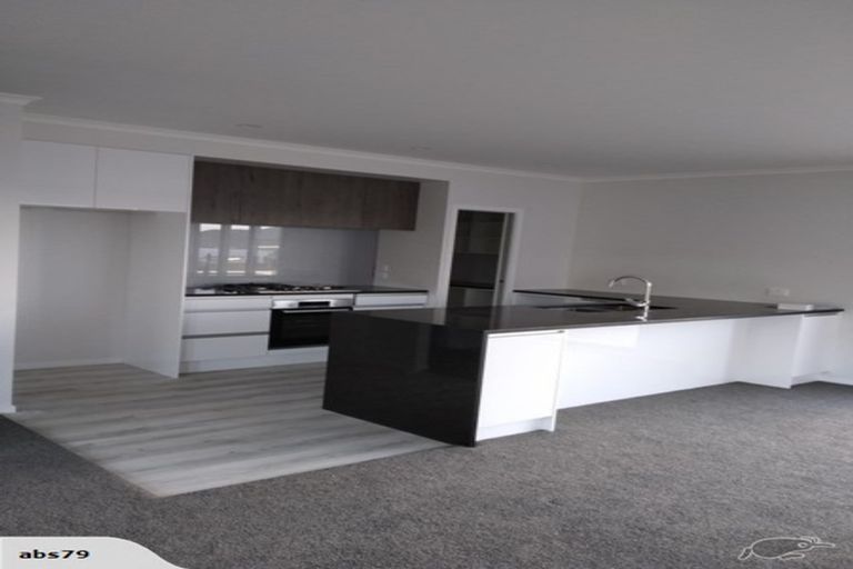 Photo of property in 18 Schooner Drive, Whitby, Porirua, 5024