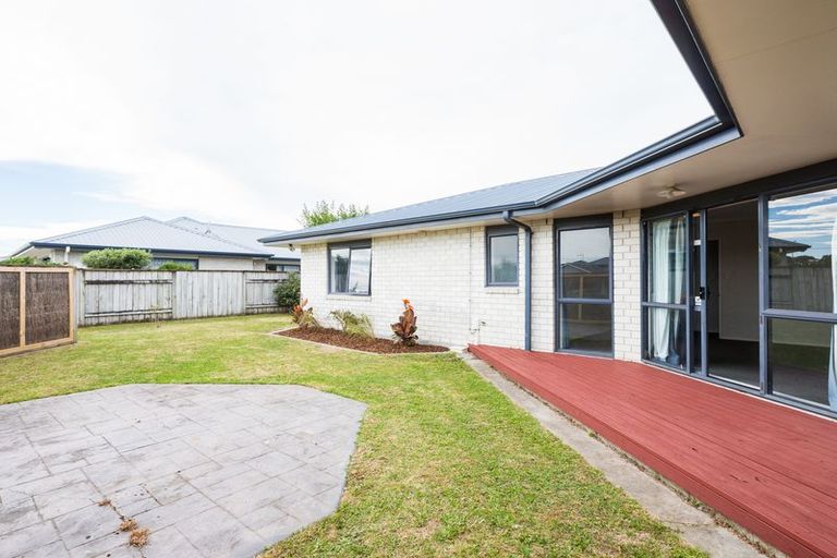 Photo of property in 148 Hillcrest Drive, Kelvin Grove, Palmerston North, 4414