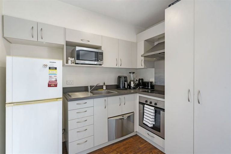Photo of property in 27/30 Mathesons Road, Phillipstown, Christchurch, 8011