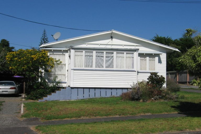 Photo of property in 9 Copley Street, New Lynn, Auckland, 0600