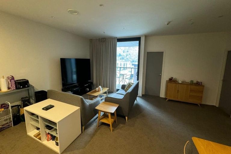 Photo of property in Wyndham Gardens Apartments, 30 Red Oaks Drive, Frankton, Queenstown, 9300