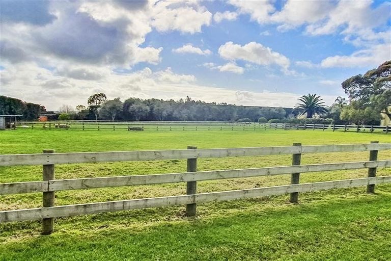 Photo of property in 1125 Glenbrook Road, Glenbrook, Waiuku, 2681