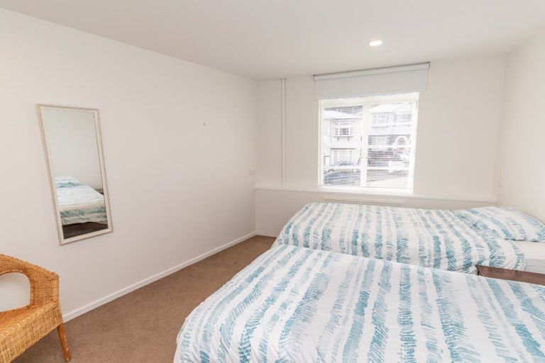 Photo of property in Wharenui Apartments, 274 Oriental Parade, Oriental Bay, Wellington, 6011