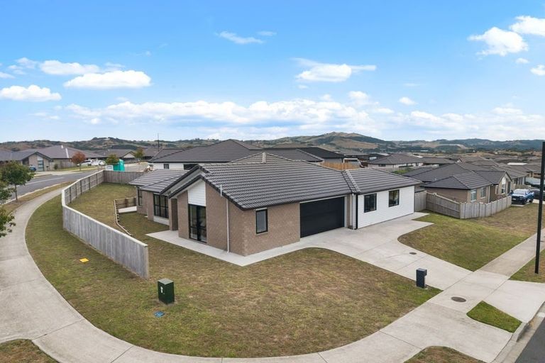 Photo of property in 26 Bathurst Crescent, Pokeno, 2402