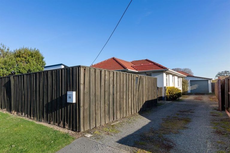 Photo of property in 98 Amyes Road, Hornby, Christchurch, 8042