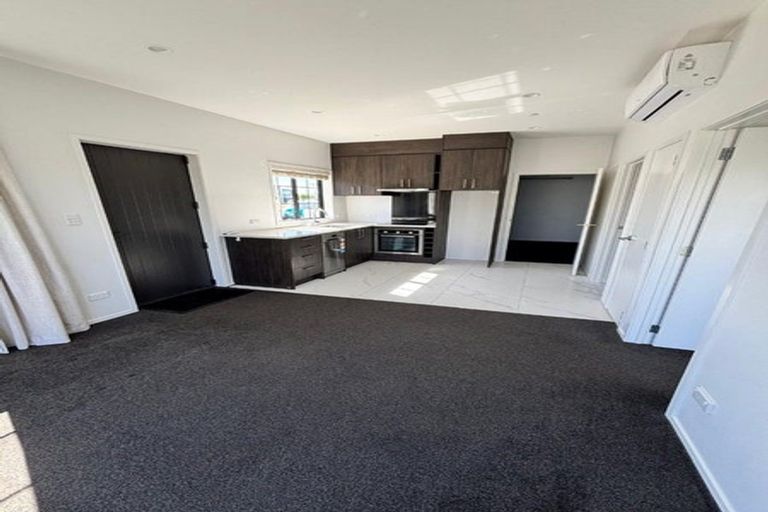Photo of property in 10 Poutawa Lane, Clarks Beach, 2122