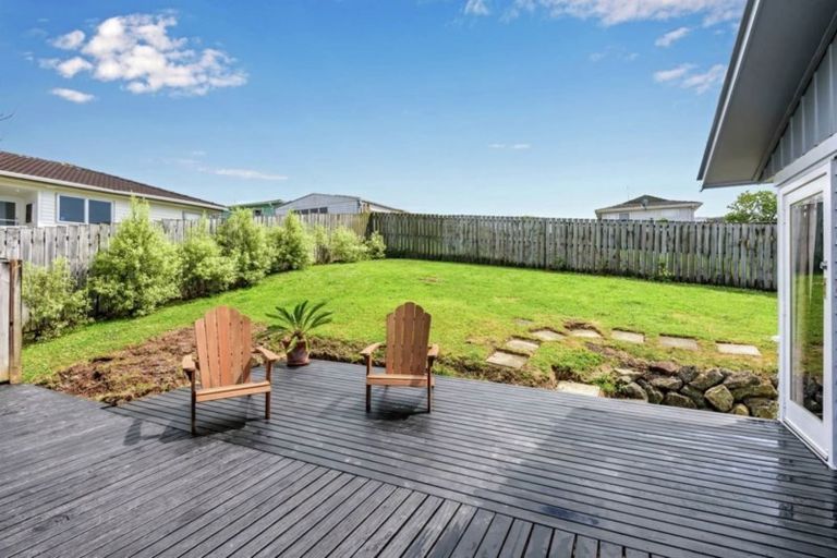 Photo of property in 21 Minaret Drive, Bucklands Beach, Auckland, 2014