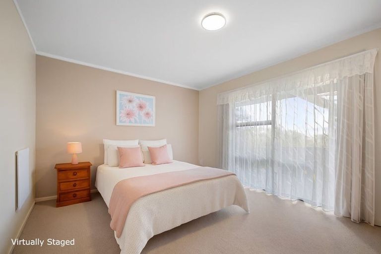 Photo of property in 2/52 Manuka Road, Glenfield, Auckland, 0629