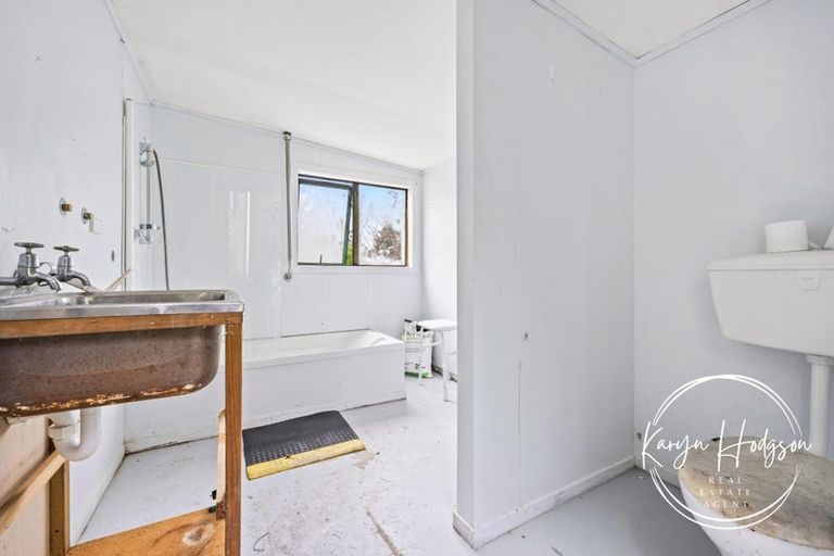 Photo of property in 14 Woodland Road, Maungaturoto, 0588