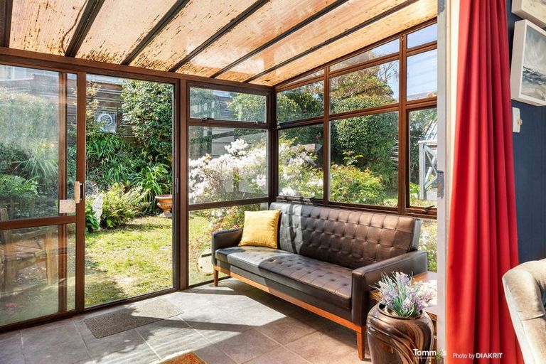 Photo of property in 29 Lucknow Terrace, Khandallah, Wellington, 6035