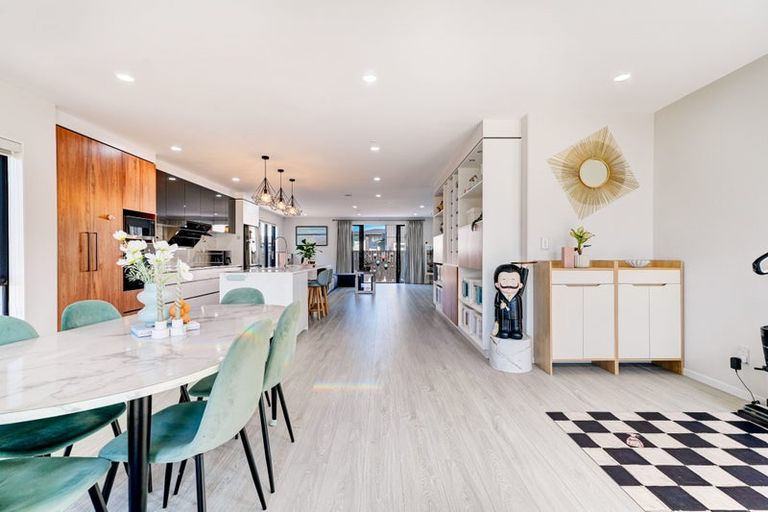 Photo of property in 5 Kearns Drive, Hobsonville, Auckland, 0616