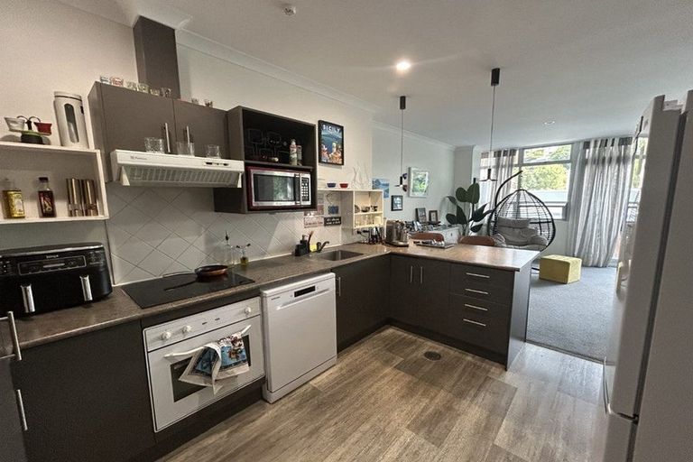 Photo of property in Mclean Towers, 1a/3 Shakespeare Road, Napier South, Napier, 4110