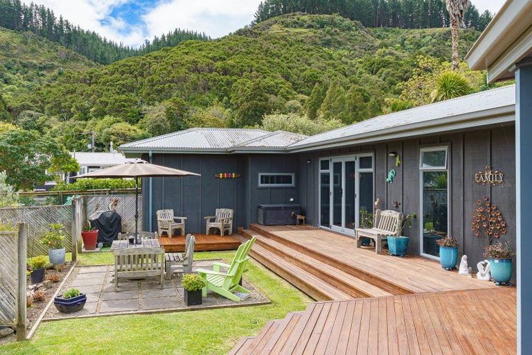 Photo of property in 4 Nga Manu Place, Tangoio, Napier, 4181