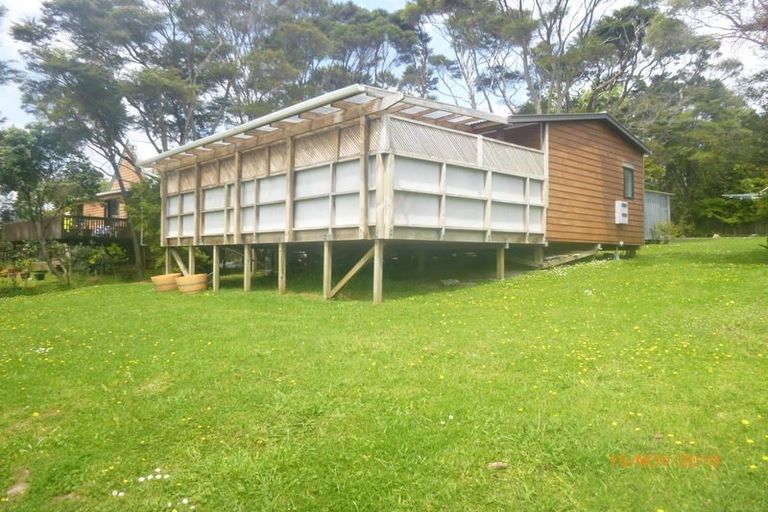 Photo of property in 1/81 Kaurilands Road, Titirangi, Auckland, 0604