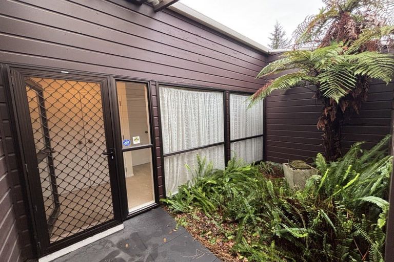 Photo of property in 30a Miro Street, Takaro, Palmerston North, 4410