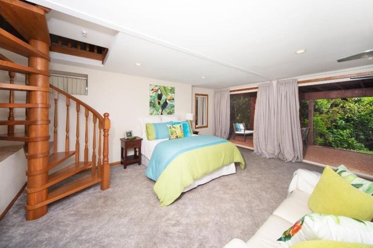 Photo of property in 69 Kohu Road, Titirangi, Auckland, 0604