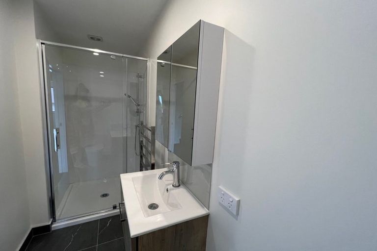 Photo of property in 33 Jabuka Street, Glen Eden, Auckland, 0602