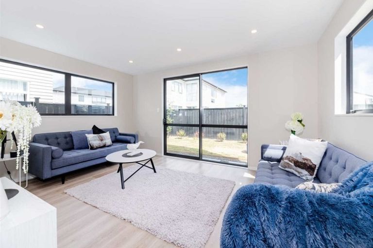 Photo of property in 18 Myland Drive, Hobsonville, Auckland, 0616