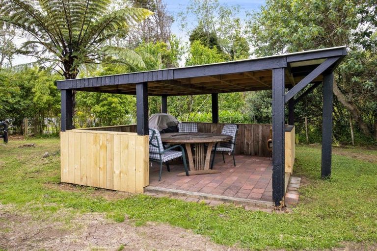 Photo of property in 1082 Junction Road, Egmont Village, Inglewood, 4386