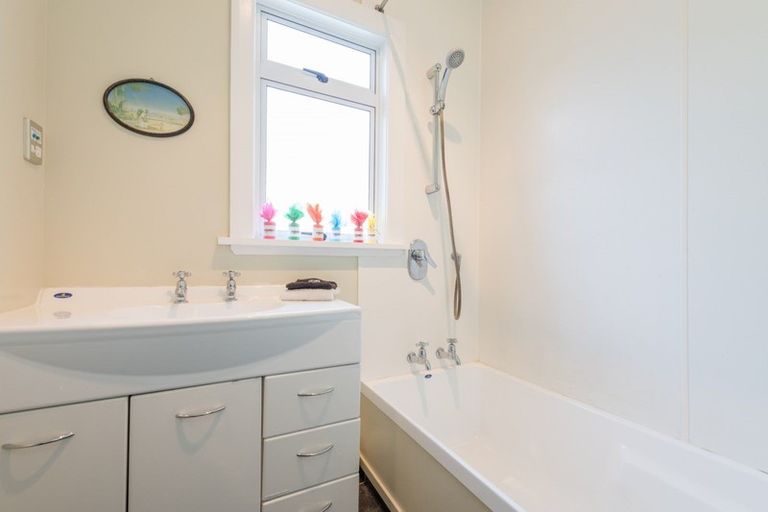 Photo of property in 17 Tasman Street, The Wood, Nelson, 7010