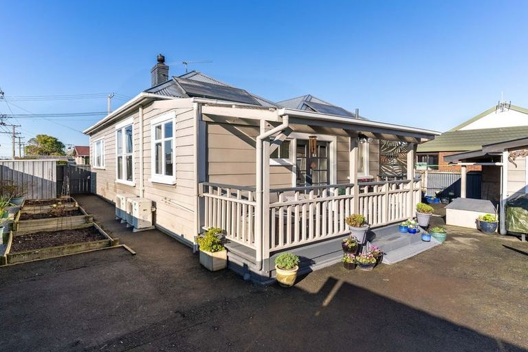 Photo of property in 196 Oxford Street, South Dunedin, Dunedin, 9012