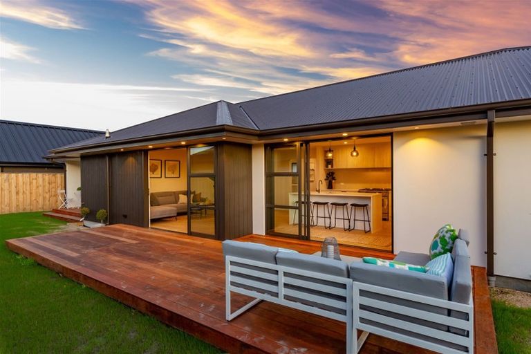 Photo of property in 13 Sarikei Avenue, Northwood, Christchurch, 8051