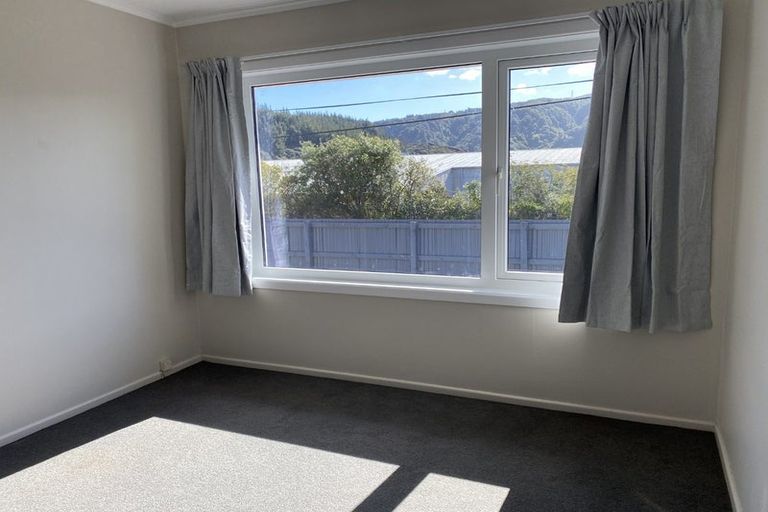 Photo of property in 35 Dunns Street, Silverstream, Upper Hutt, 5019