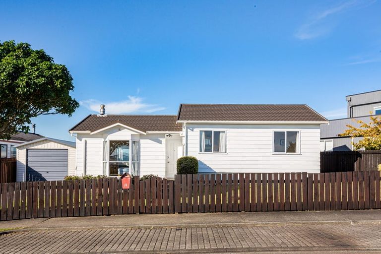 Photo of property in 28 Doncaster Terrace, Ascot Park, Porirua, 5024