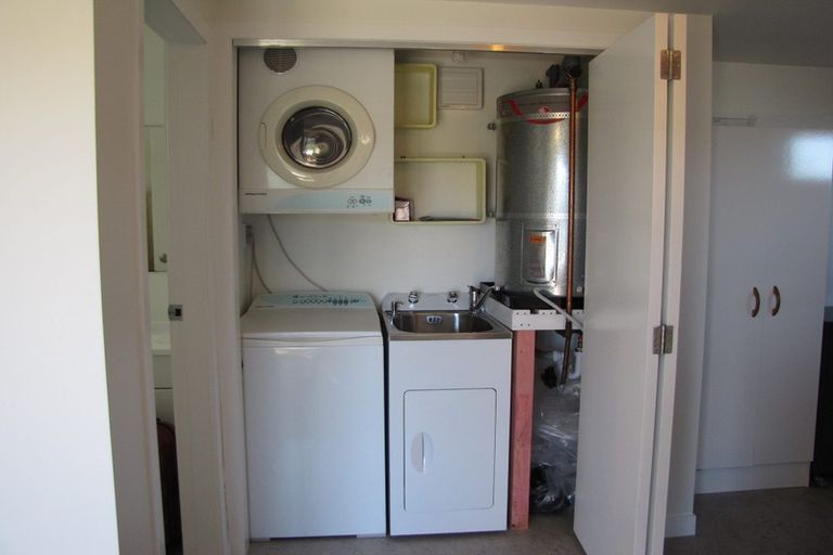 Photo of property in 43 Bedford Street, Northland, Wellington, 6012