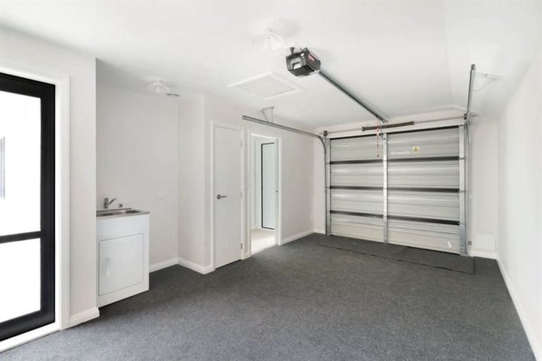Photo of property in 11c Northcote Road, Northcote, Christchurch, 8052