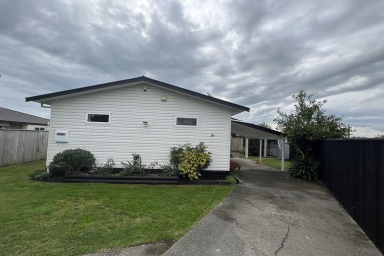 Photo of property in 40 Linwood Drive, Paraparaumu, 5032