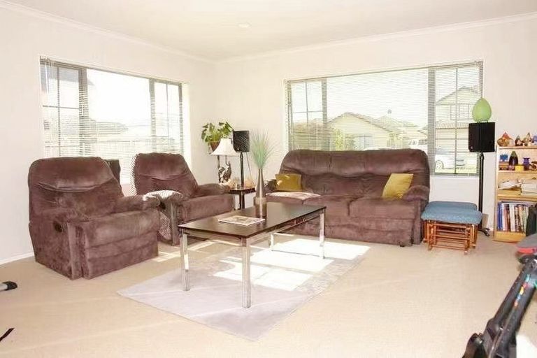 Photo of property in 11 Glanmire Place, Flat Bush, Auckland, 2016