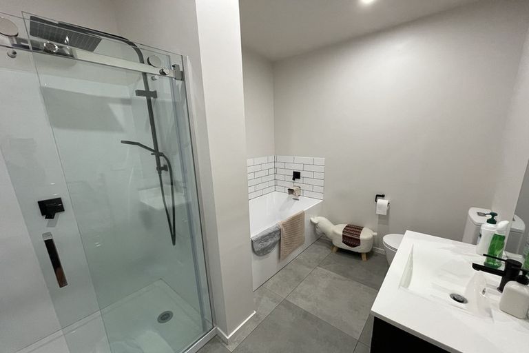 Photo of property in 16 Puriri Road, Pukekohe, 2120