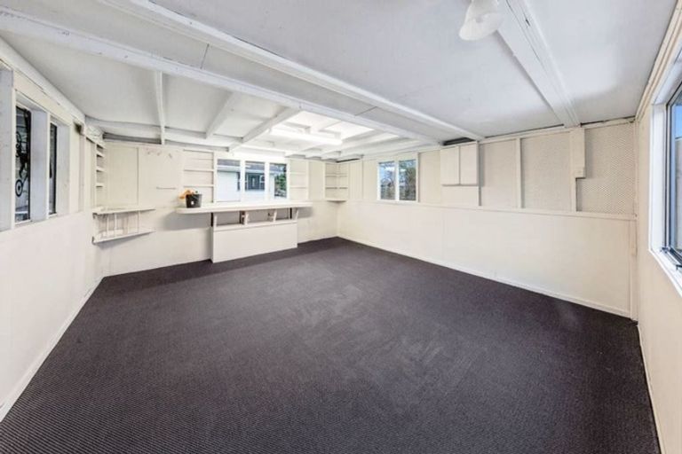 Photo of property in 64 Henwood Road, Mangere East, Auckland, 2024