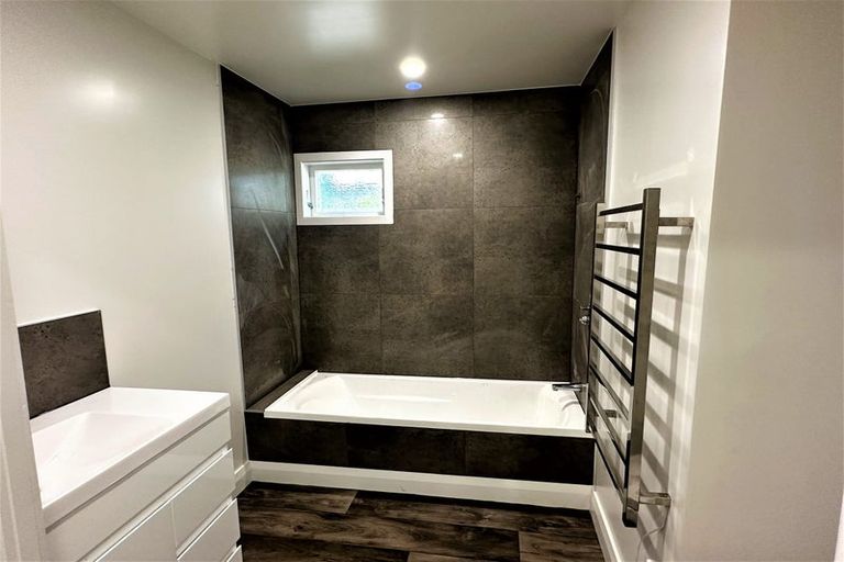 Photo of property in 28a Gibson Road, Tuakau, 2121