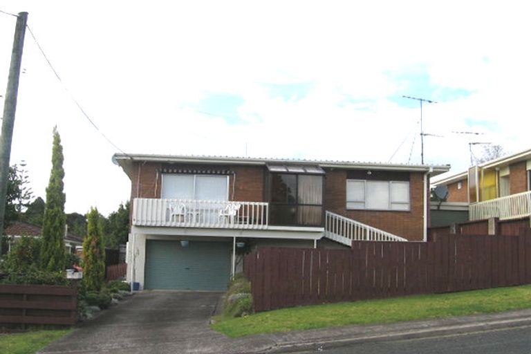 Photo of property in 15 Bank Street, Hillcrest, Auckland, 0627