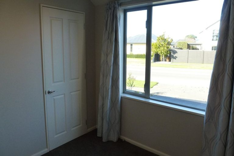 Photo of property in 49a Mcmahon Drive, Aidanfield, Christchurch, 8025