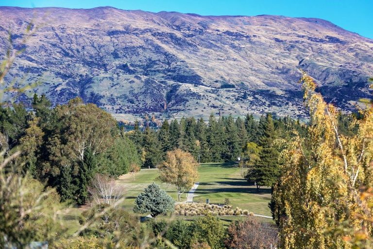 Photo of property in 21 Mount Iron Drive, Wanaka, 9305