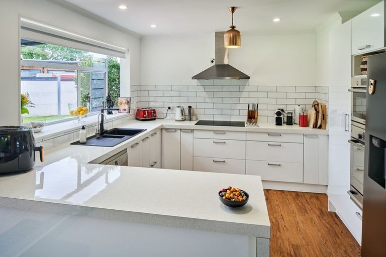 Photo of property in 19 Motukaraka Point, Pauatahanui, Porirua, 5381