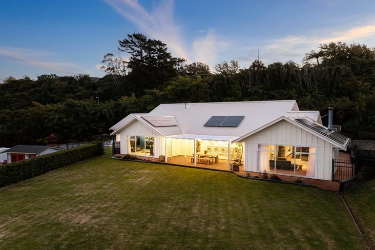 Photo of property in 1 Lindis Lane, Kelson, Lower Hutt, 5010