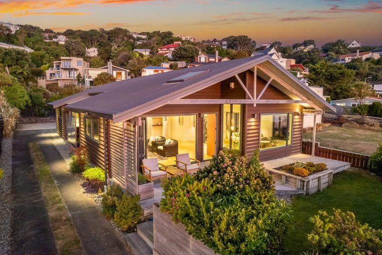 Photo of property in 43 Moana Road, Plimmerton, Porirua, 5026