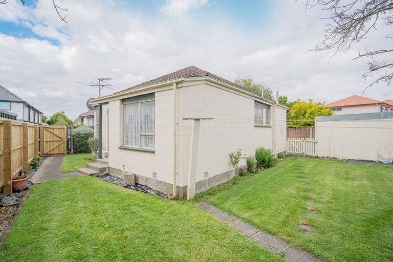 Photo of property in 4/59 Peverel Street, Riccarton, Christchurch, 8041