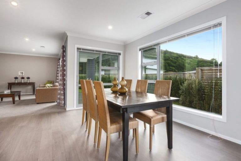 Photo of property in 6 Shoal Place, Whitby, Porirua, 5024