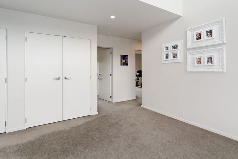 Photo of property in 30a Derwent Crescent, Titirangi, Auckland, 0604
