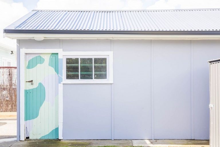 Photo of property in 10 Clyde Street, Levin, 5510